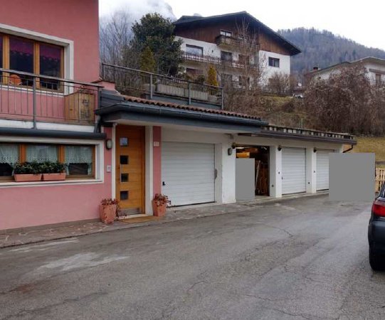 casa semindipendente in vendita ad Agordo in zona Rif