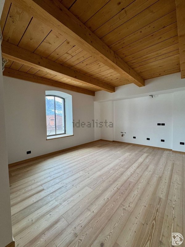 appartamento in vendita ad Agordo in zona Rif