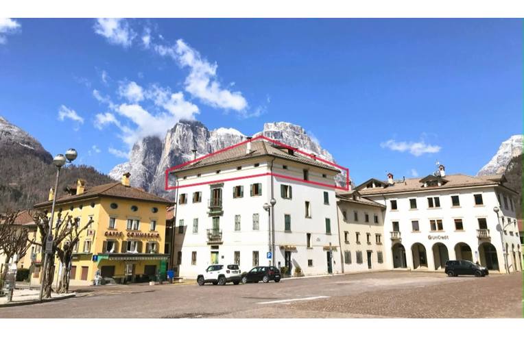 appartamento in vendita ad Agordo in zona Crostolin