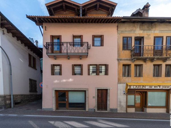 casa indipendente in vendita ad Agordo in zona Rif