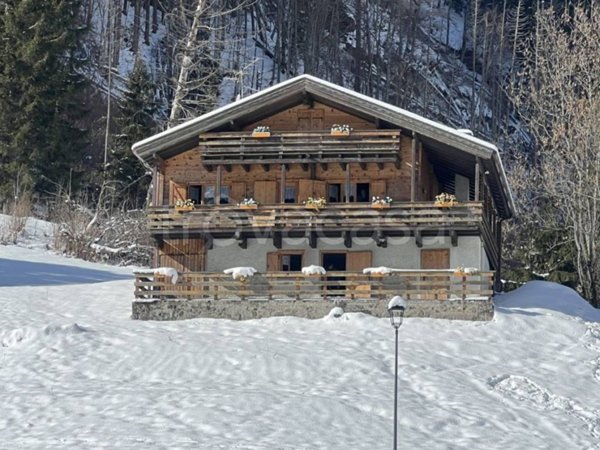 baita in vendita ad Alleghe in zona Caprile