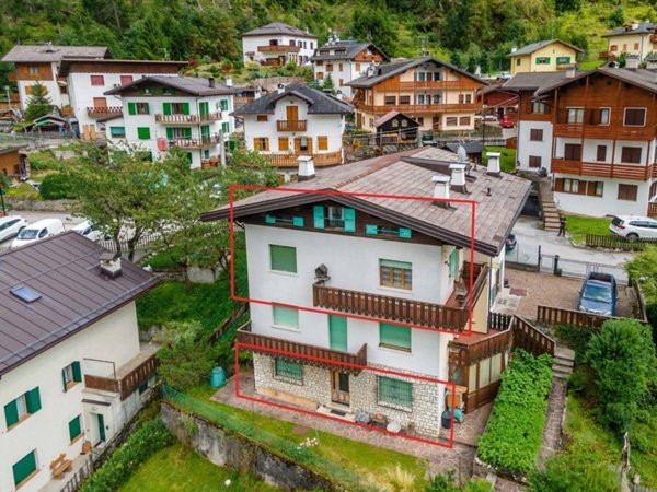 casa indipendente in vendita ad Alleghe in zona Masarè