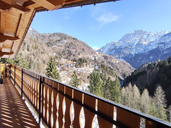 appartamento in vendita ad Alleghe in zona Masarè