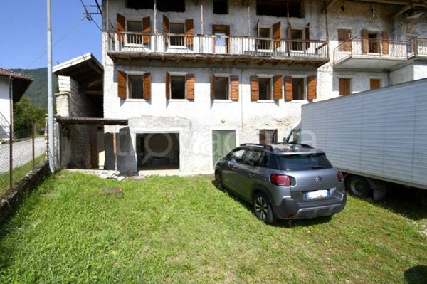 casa indipendente in vendita ad Arsiè in zona Mellame