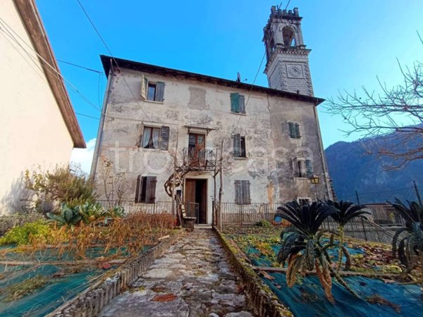 casa indipendente in vendita ad Arsiè in zona Rocca