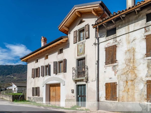casa indipendente in vendita ad Arsiè in zona Fastro