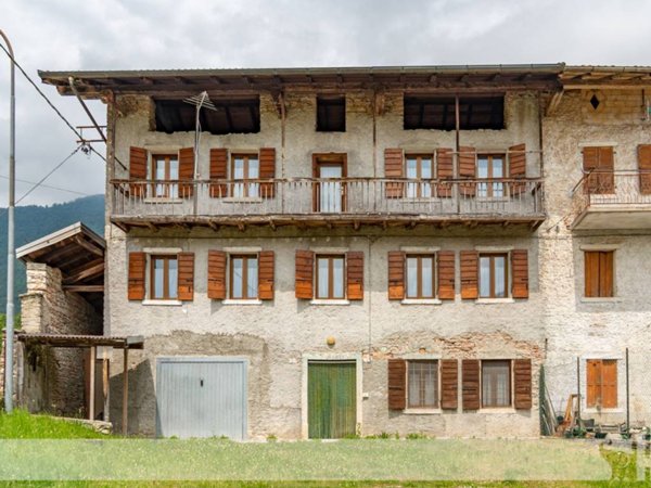 casa indipendente in vendita ad Arsiè in zona Mellame