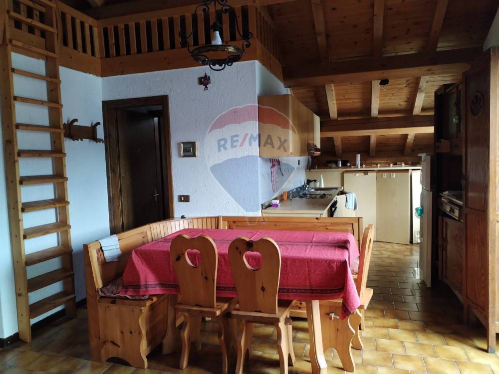 casa indipendente in vendita ad Arsiè in zona Rivai