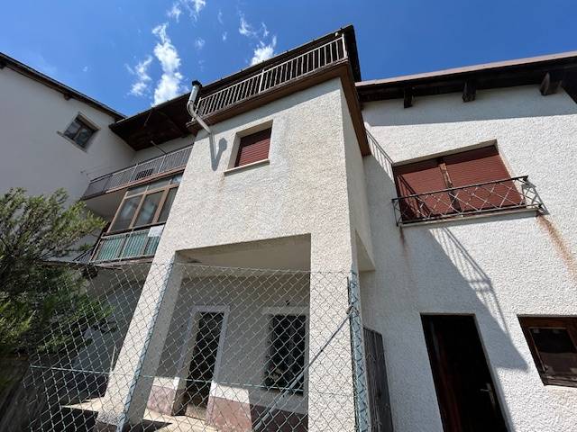 pentavano in vendita ad Arsiè in zona Rivai