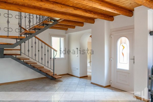 casa indipendente in vendita ad Arsiè in zona Fastro