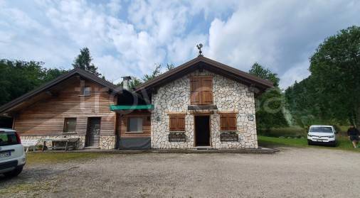 casa indipendente in vendita ad Arsiè