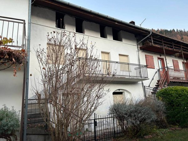 casa indipendente in vendita ad Arsiè in zona San Vito