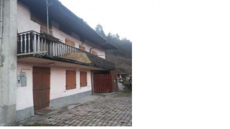 casa semindipendente in vendita ad Arsiè