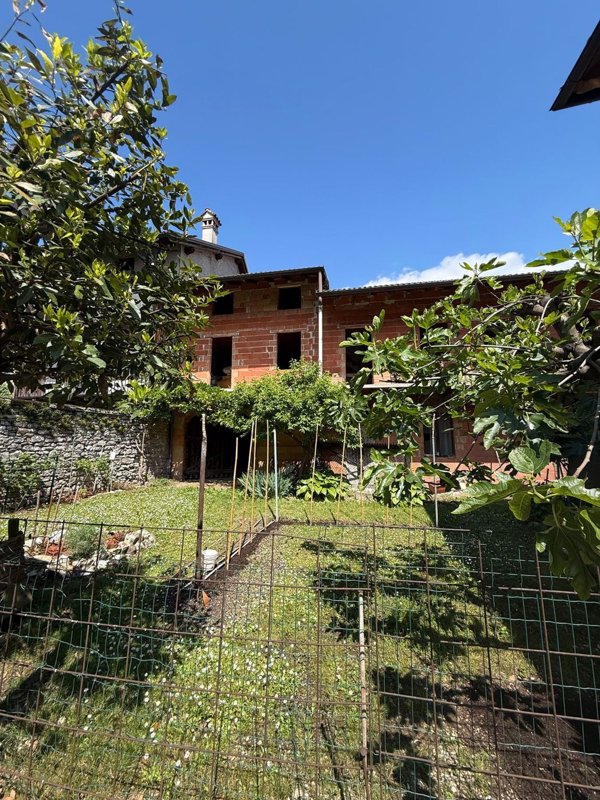 casa indipendente in vendita ad Arsiè