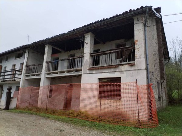 casa indipendente in vendita ad Arsiè
