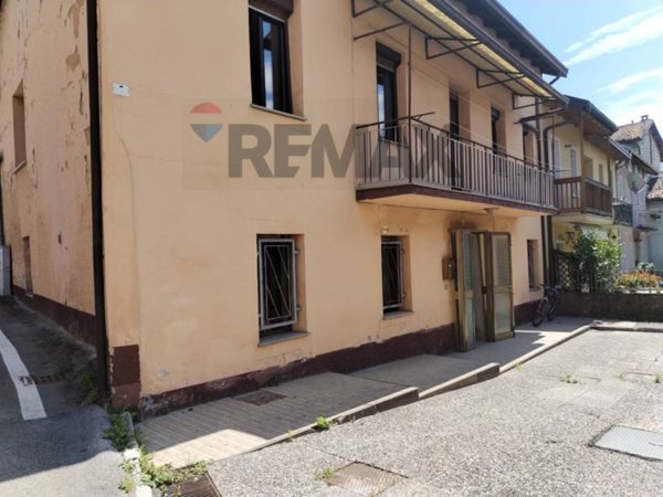 casa indipendente in vendita ad Arsiè in zona Fastro