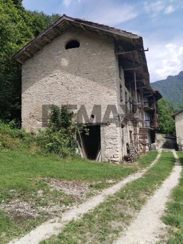 casa indipendente in vendita ad Arsiè