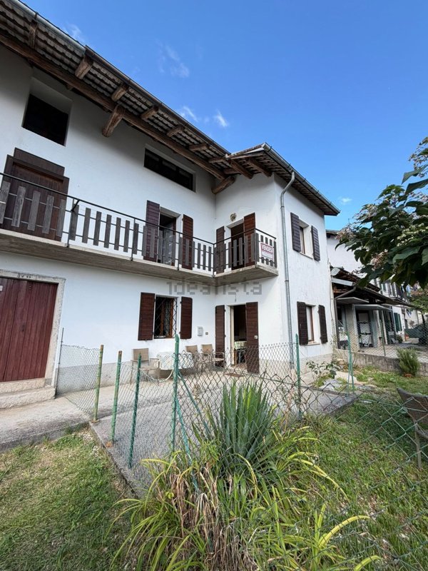 casa indipendente in vendita ad Arsiè in zona Rivai