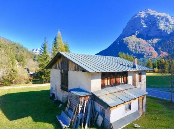 casa indipendente in vendita ad Auronzo di Cadore in zona Misurina