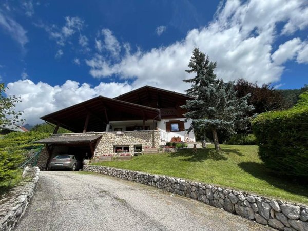 casa indipendente in vendita ad Auronzo di Cadore