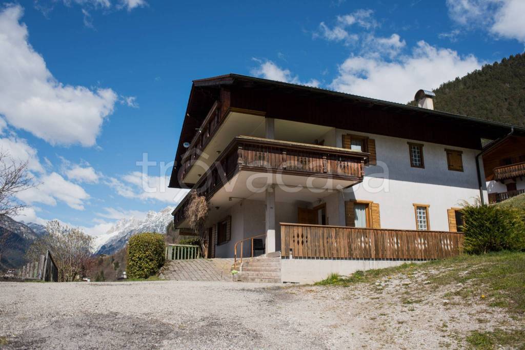 casa indipendente in vendita ad Auronzo di Cadore