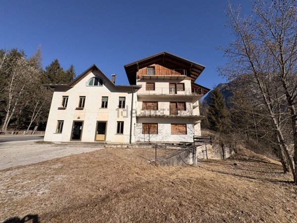 negozio in vendita ad Auronzo di Cadore