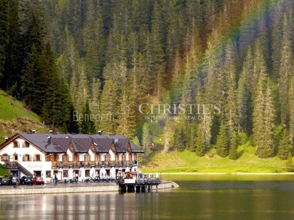 intera palazzina in vendita ad Auronzo di Cadore in zona Misurina