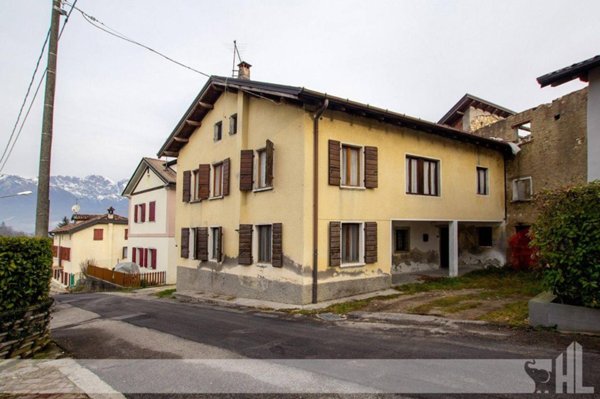 casa indipendente in vendita a Belluno in zona Castion