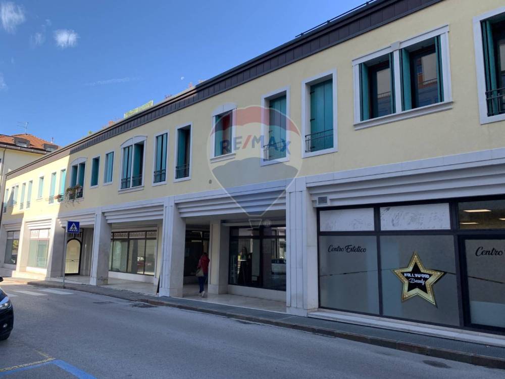 ufficio in vendita a Belluno in zona Centro Storico