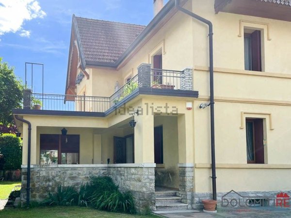 casa indipendente in vendita a Belluno in zona Cavarzano