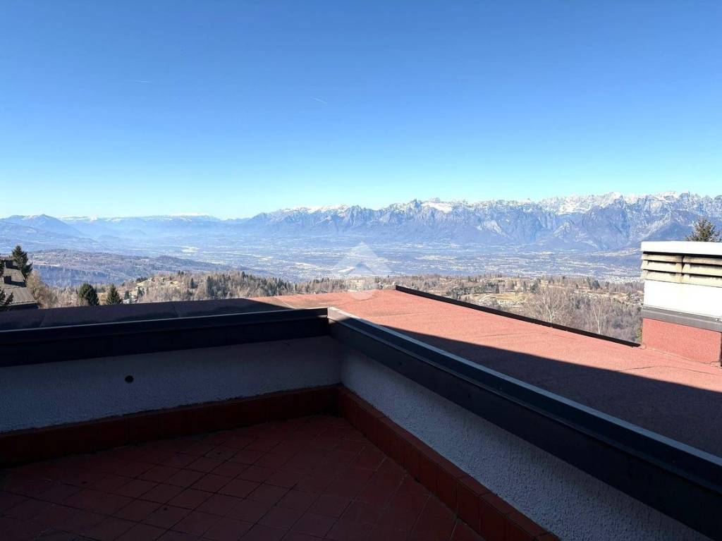 casa indipendente in vendita a Belluno in zona Nevegal