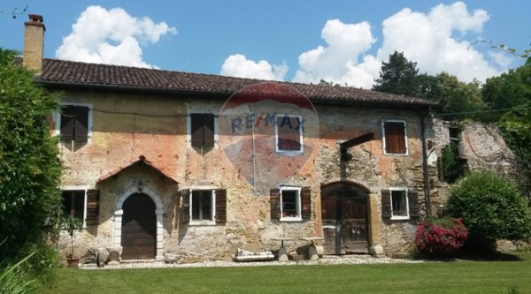 casa indipendente in vendita a Belluno in zona Mussoi