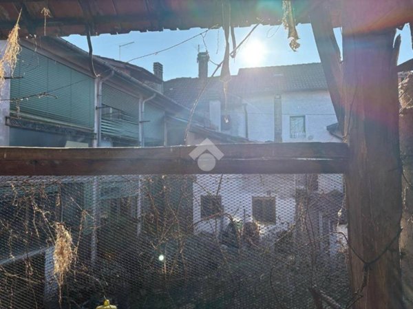 casa indipendente in vendita a Belluno in zona Cirvoi