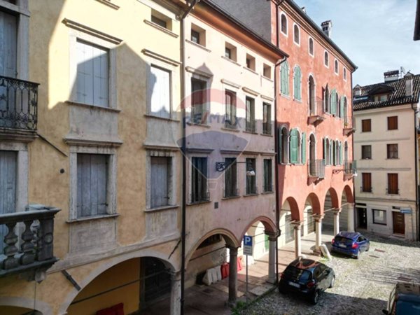 casa indipendente in vendita a Belluno in zona Centro Storico