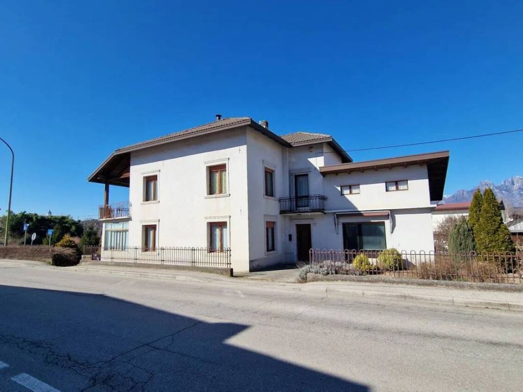 casa indipendente in vendita a Belluno in zona Visome