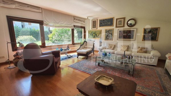 casa indipendente in vendita a Belluno in zona Centro Storico