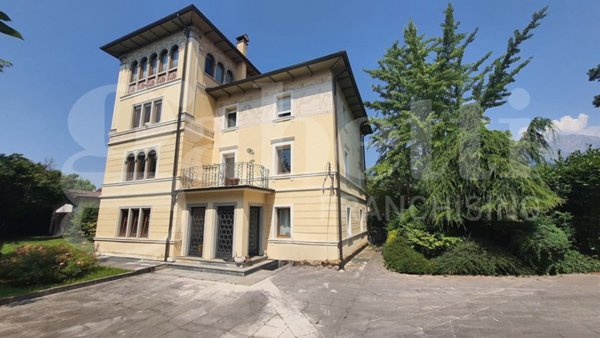 casa indipendente in vendita a Belluno in zona Centro Storico