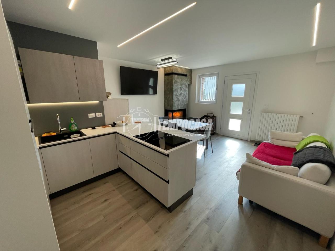 appartamento in vendita a Belluno in zona Cavarzano