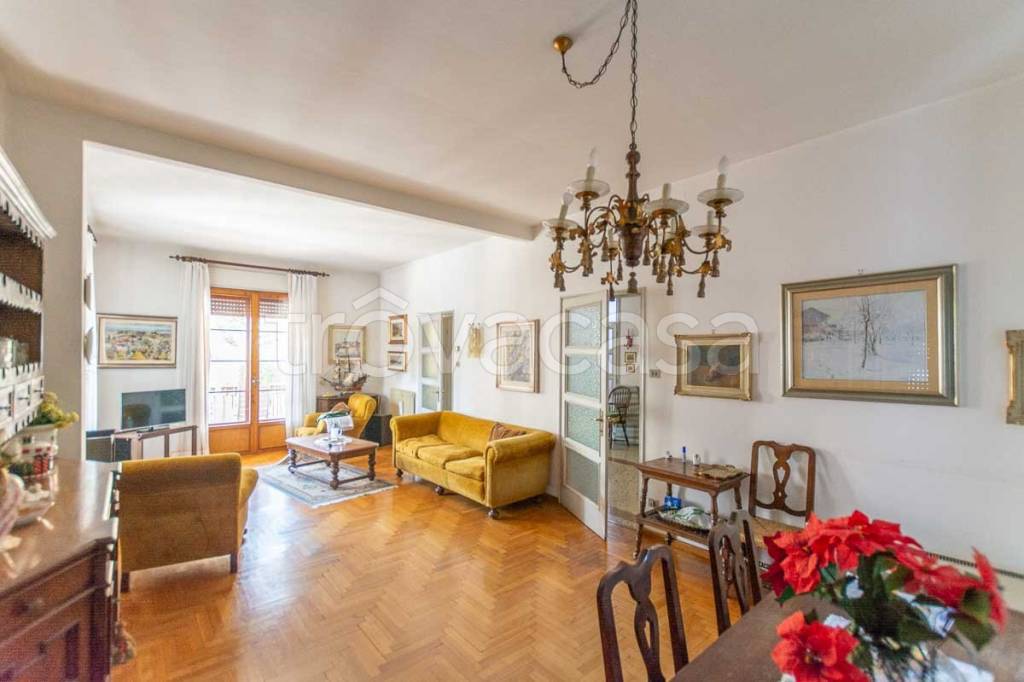 casa indipendente in vendita a Belluno in zona Mussoi