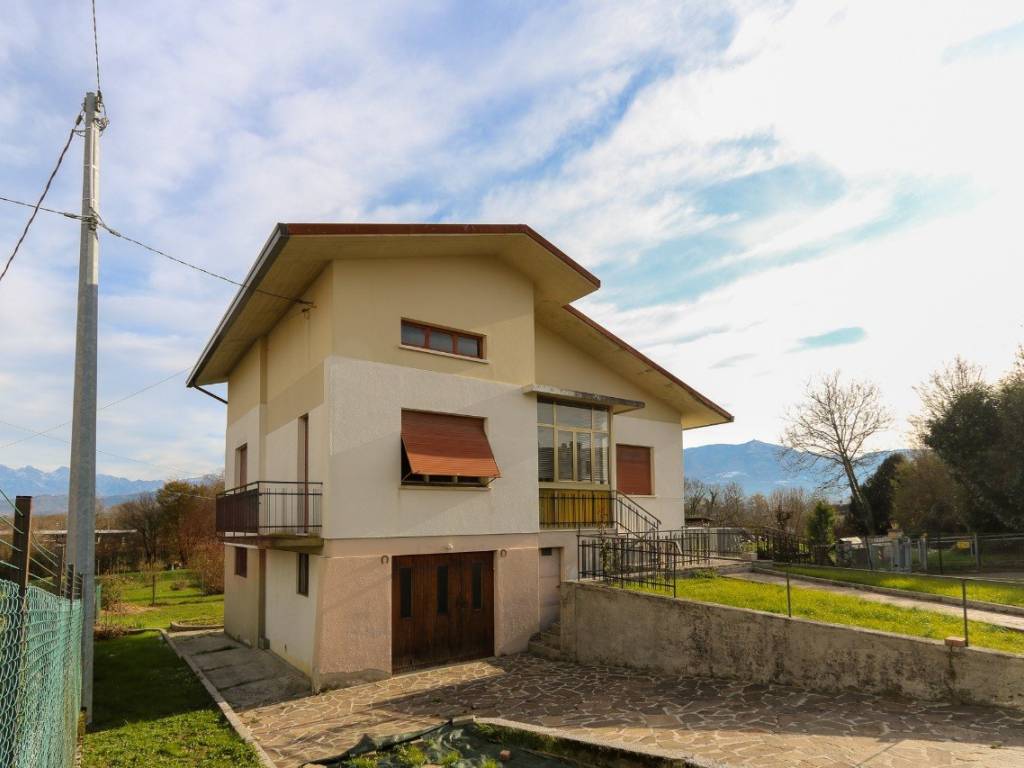 casa indipendente in vendita a Belluno in zona Centro Storico