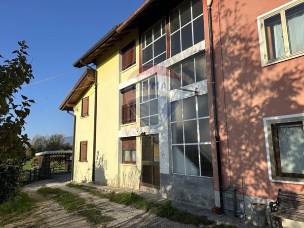 casa semindipendente in vendita a Belluno in zona Giazzoi