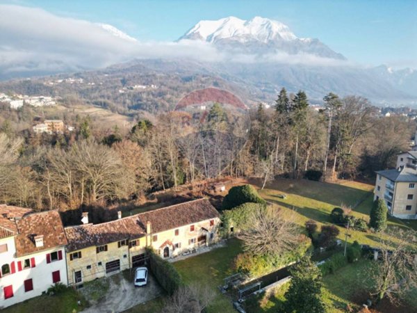 casa indipendente in vendita a Belluno in zona Mussoi