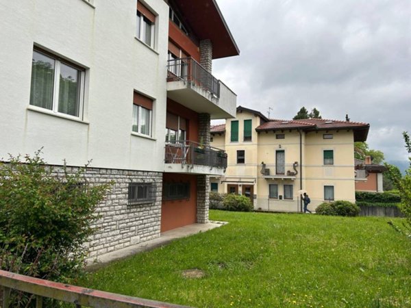 appartamento in vendita a Belluno in zona Cavarzano