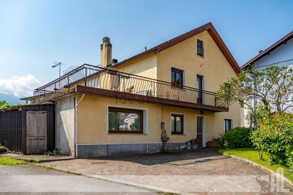 esavano in vendita a Belluno in zona Castion