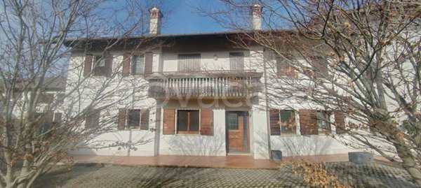casa indipendente in vendita a Belluno in zona Levego