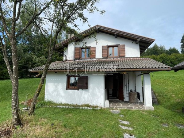 casa indipendente in vendita a Belluno in zona Nevegal