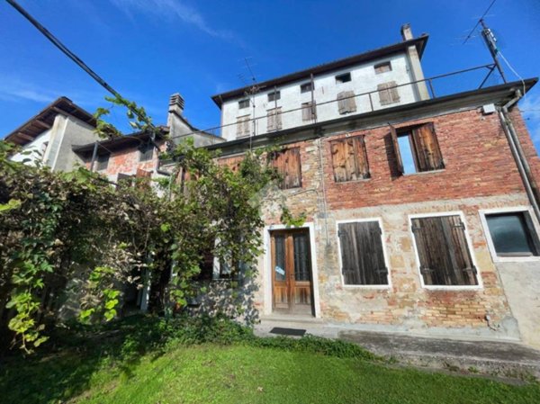 casa indipendente in vendita a Belluno in zona Rivamaor