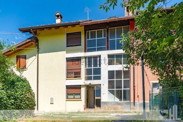 appartamento in vendita a Belluno in zona Giazzoi