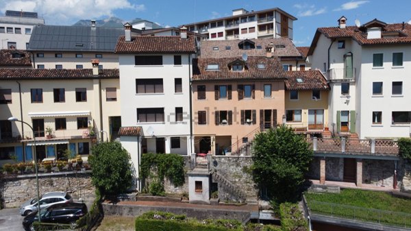casa indipendente in vendita a Belluno in zona Borgo Garibaldi