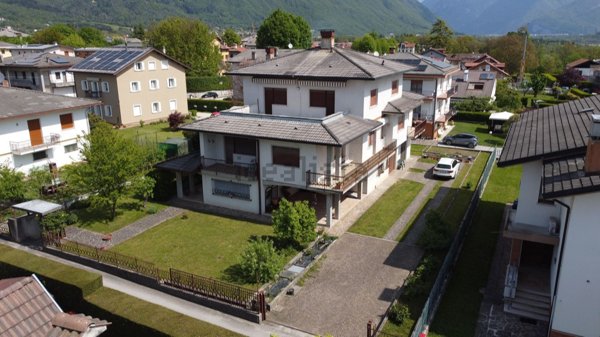 casa indipendente in vendita a Belluno in zona Nogarè